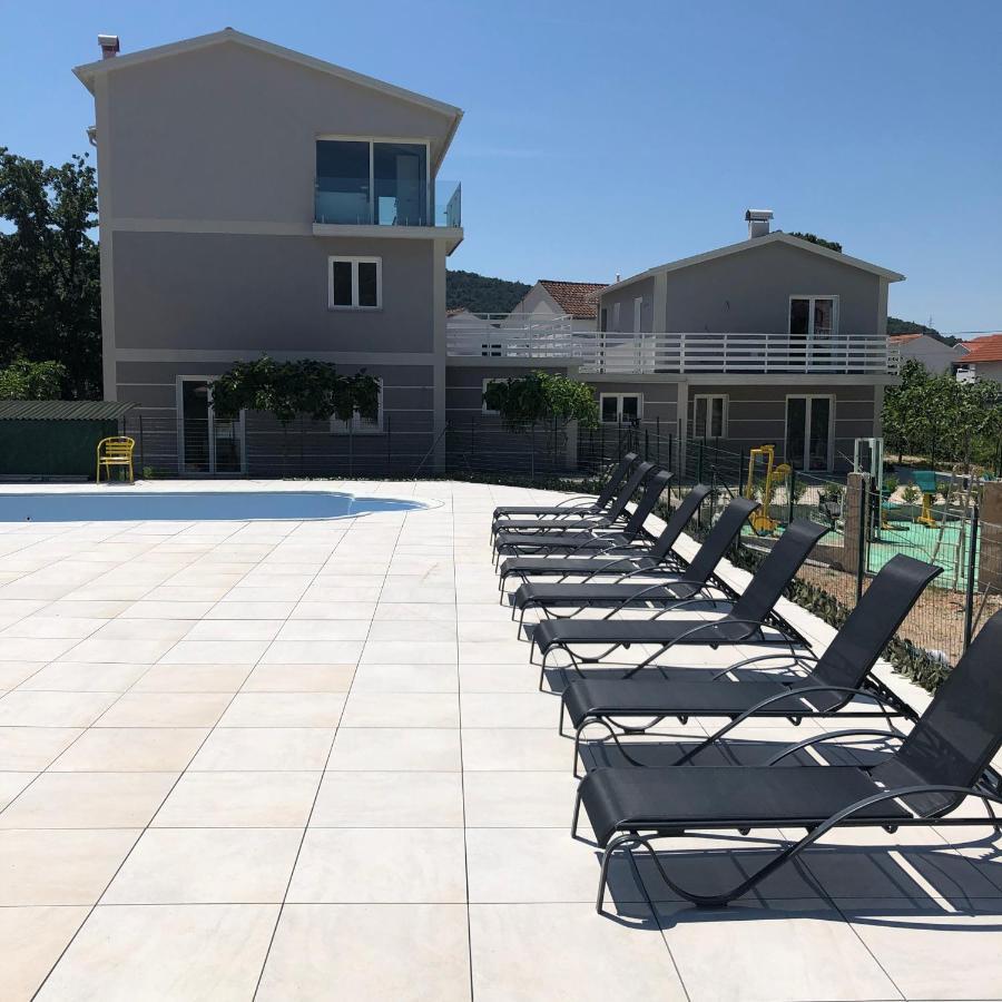 Lipovac Resort Ficus Bilice Εξωτερικό φωτογραφία